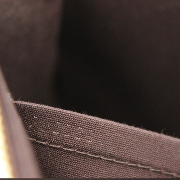 LOUIS VUITTON ‘Rosewood Avenue’ Monogram Vernis bag. Beautiful luxury LV in EUC. - Picture 6 of 16